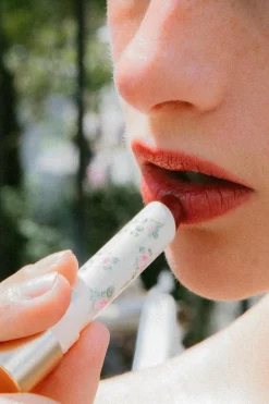 Sale Yolaine Baume à Lèvres