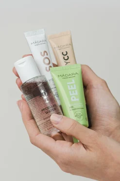 Discount Mádara Cosmetics Coffret les iconiques avec CC Crème anti-pollution SPF15 light