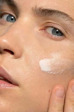 Mádara Cosmetics Crème de jour anti-âge Retinol Alternative