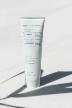 Hot Korres Crème nettoyante moussante aux probiotiques et yaourt grec