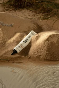 Discount Mádara Cosmetics Crème solaire minérale visage anti-âge SPF30