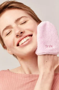 GLOV Ensemble bunny together gant démaquillant à l’eau avec mitaine correctrice et bandeau à oreilles de lapin rose