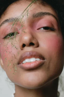 Best Mádara Cosmetics Fard à joues minéral Magnetic blush