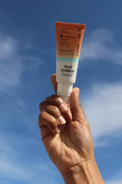 Best Seventy One Percent Fluide Teinté Perfecteur Naturel SPF30 Feel Golden