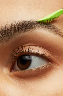 M.A.C Gel à sourcils fixateur