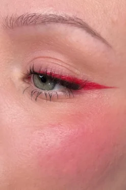 Hot All Tigers Le Multi – Crayon 3-en-1 yeux, joues & lèvres