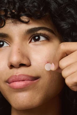 Hot Hero. Patchs boutons Mighty Patch Duo