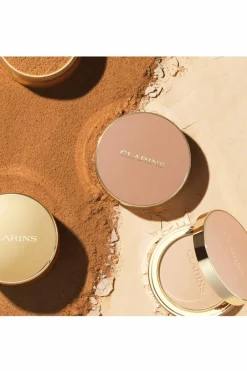 New Clarins Poudre compacte matifiante infusée au lait de pêcher Ever Matte Compact Powder