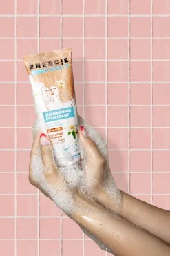 Best Energie Fruit Shampoing pour cheveux secs au monoï et à l’huile de macadamia