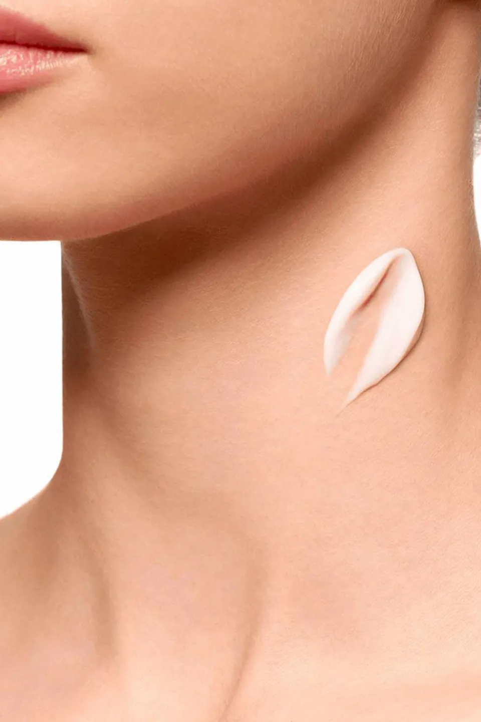 Best Clarins Soin concentré uniformisant décolleté et cou Multi-Intensive