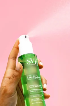 Clearance SVR Spray corps pour peaux à tendance acnéique Sebiaclear