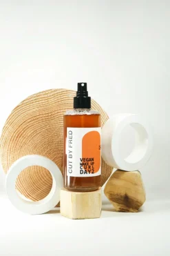 Clearance Cut by Fred Spray hydratant pour cheveux bouclés Vegan Wake Up Curl Day 2