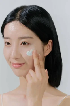 Clearance SKIN 1004 Sérum de protection solaire hydratation intense spf50+ pa++++