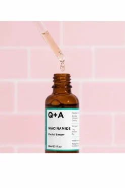 Q+A Sérum visage à la niacinamide