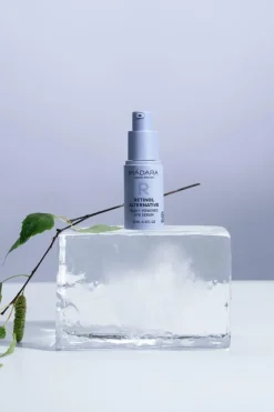 Hot Mádara Cosmetics Sérum yeux anti-âge Retinol Alternative