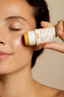 Best Embryolisse Stick solaire visage & zones sensibles SPF50+