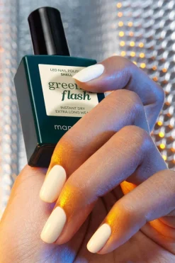 New Manucurist Vernis Green Flash Collection Space Odyssey