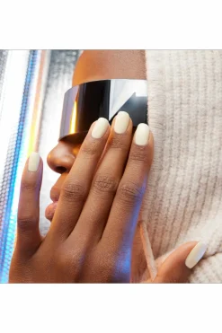 New Manucurist Vernis Green Flash Collection Space Odyssey