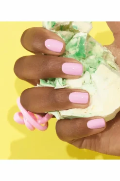 New Manucurist Vernis semi-permanent Green Flash Les roses