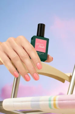 New Manucurist Vernis semi-permanent Green Flash Les roses
